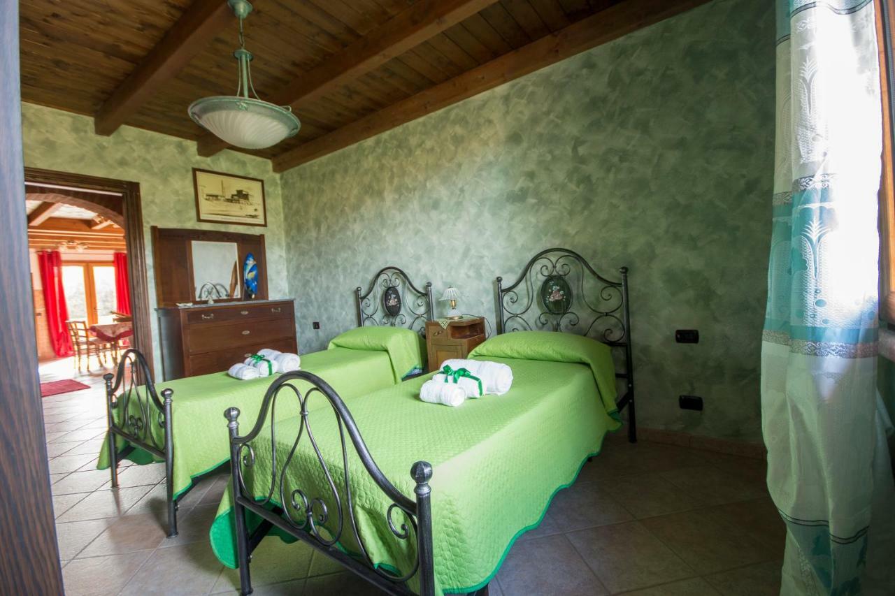Casa Vacanza Il Mandorlo Domusnovas Eksteriør billede